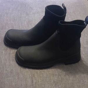 NWOT Size 8 (EU 39) Zara Black Chelsea Rubbersized Soft Shankle Boots